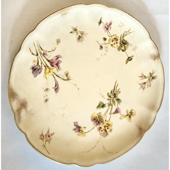 Royal Crown Derby Plate Flower Design - Picture 1 of 1
